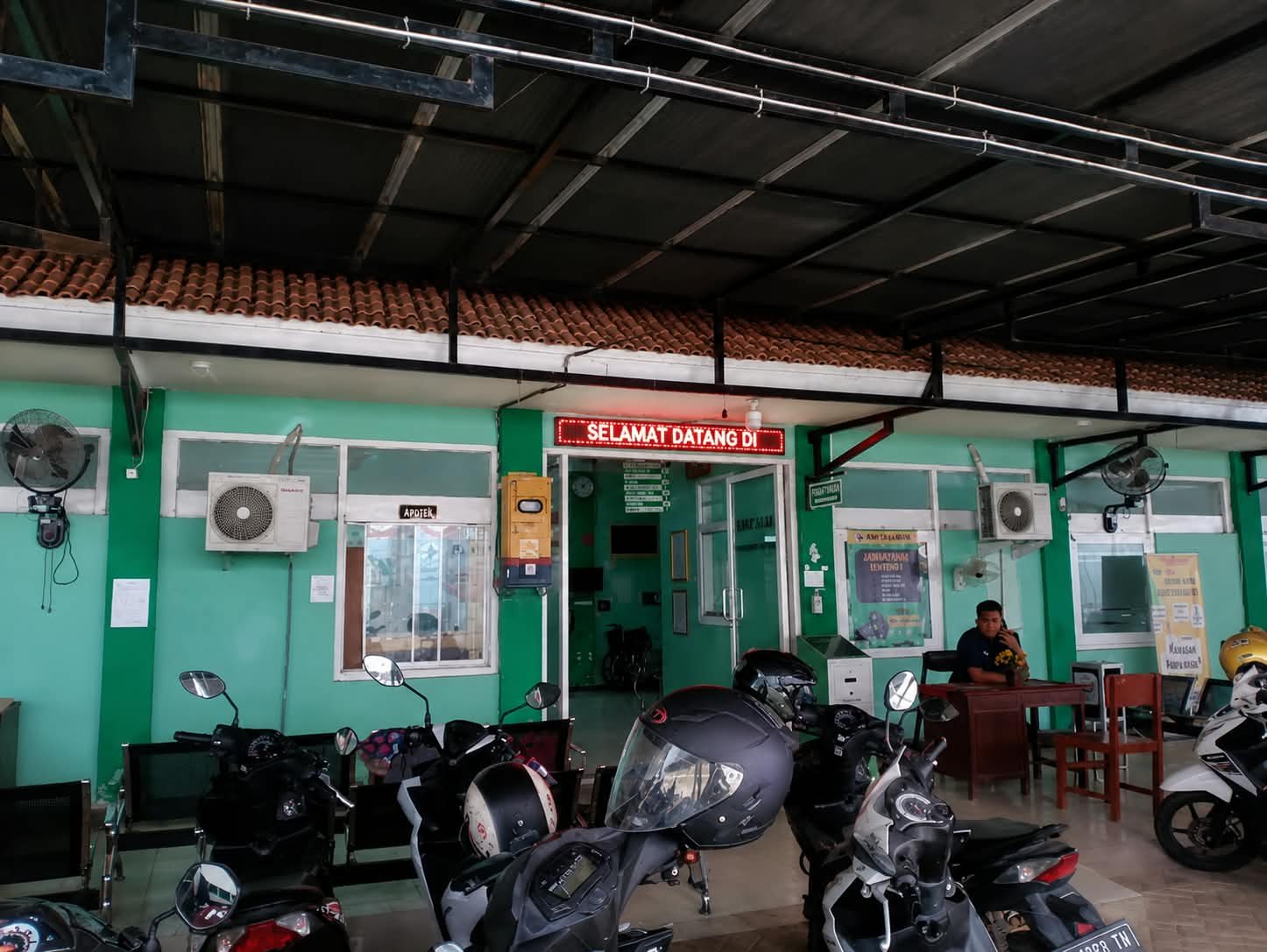 PIHAK KELUARGA MENGAKU TRAUMA, PELAYANAN PUSKESMAS LENTENG DINILAI MEMPERLAMBAT WAKTU PERSALINAN PASIEN BPJS KESEHATAN